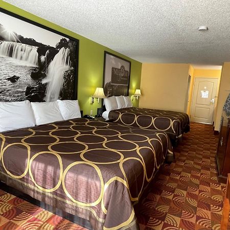 Super 8 By Wyndham Lake Of The Ozarks Eldon Ngoại thất bức ảnh