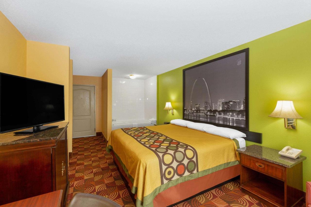 Super 8 By Wyndham Lake Of The Ozarks Eldon Ngoại thất bức ảnh