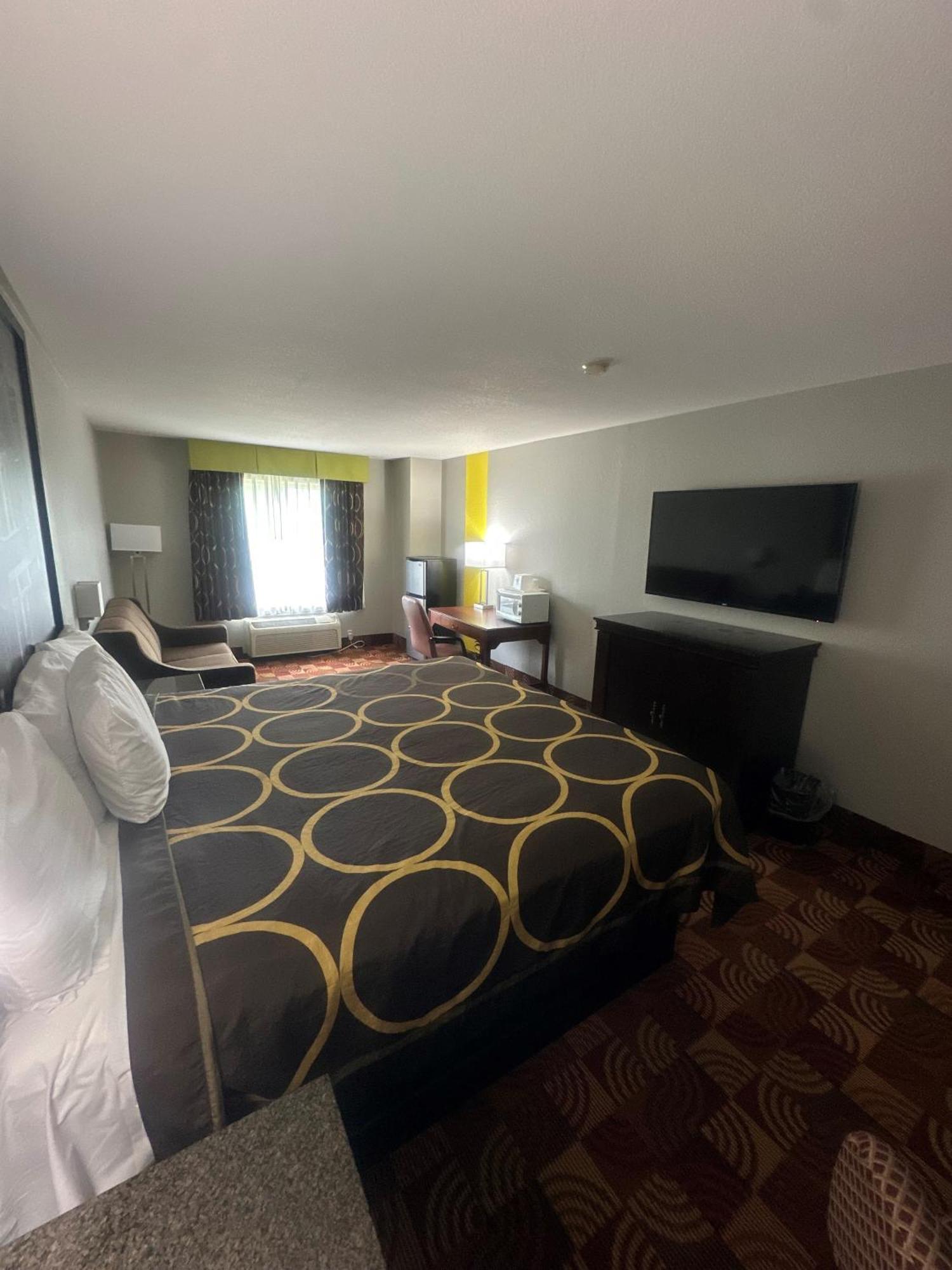 Super 8 By Wyndham Lake Of The Ozarks Eldon Ngoại thất bức ảnh