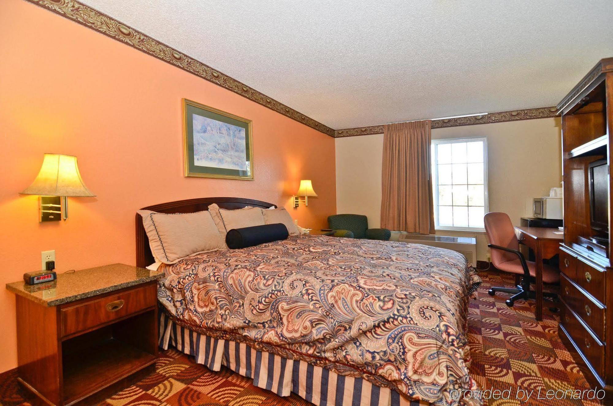 Super 8 By Wyndham Lake Of The Ozarks Eldon Ngoại thất bức ảnh