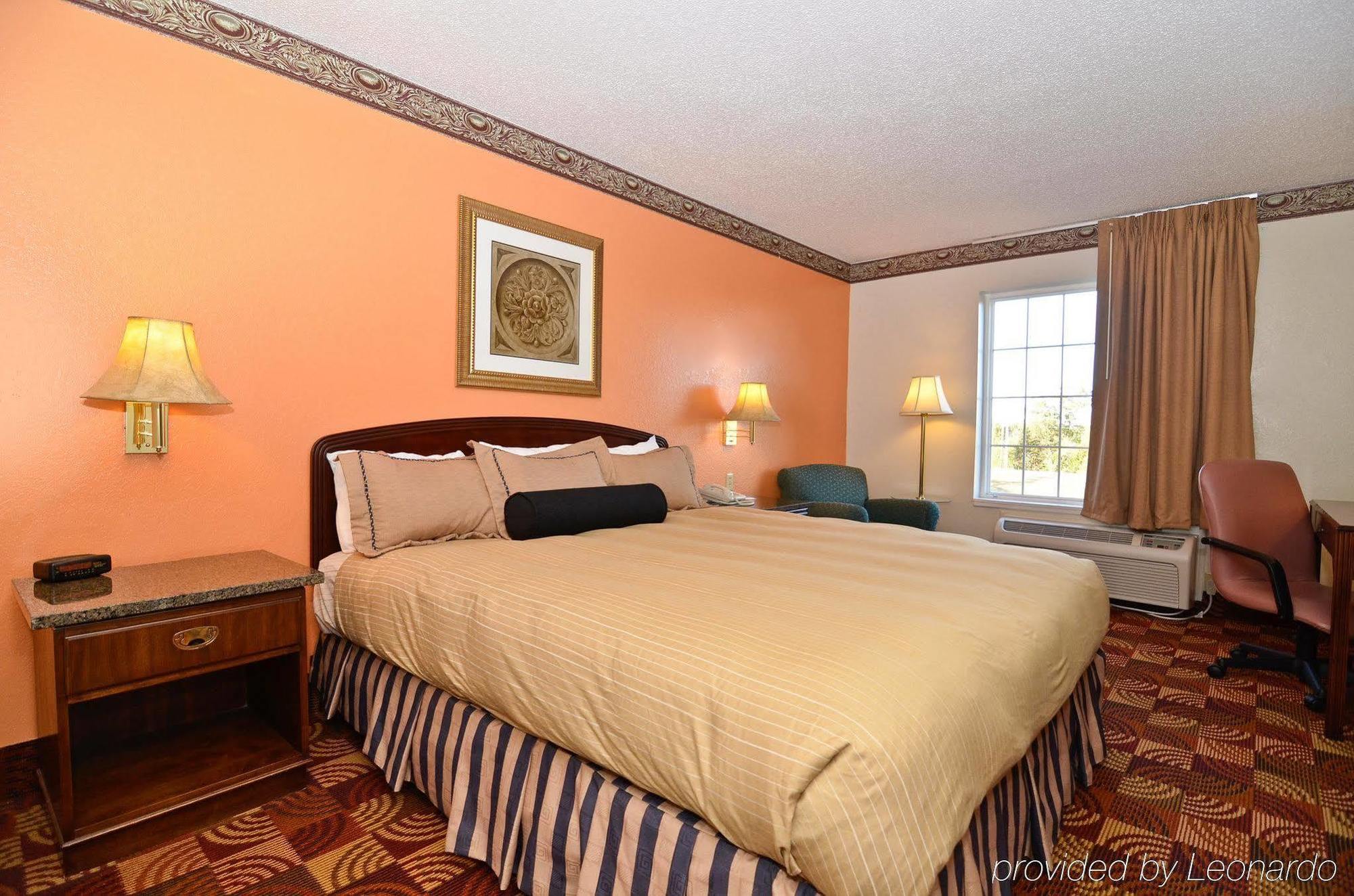 Super 8 By Wyndham Lake Of The Ozarks Eldon Ngoại thất bức ảnh